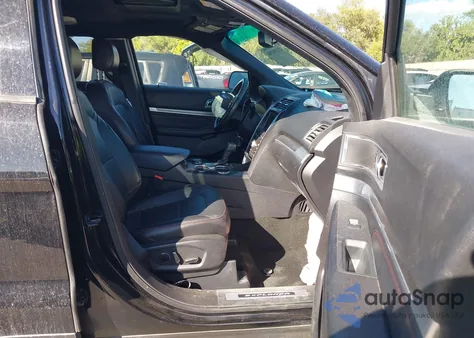 2017 Ford Explorer Sport z USA, uszkodzony, nr VIN 1FM5K8GT2HGA60097